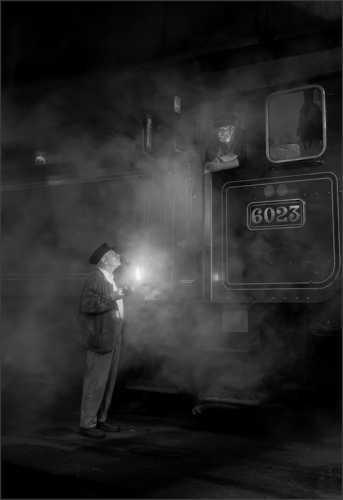 2nd Pip Sawtell Driver  Fireman brief the shift